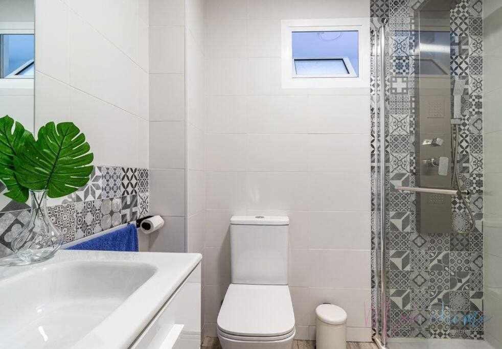 Apartamento 1 En Estadio Sevilla 6 Plazas Y Metro Екстериор снимка