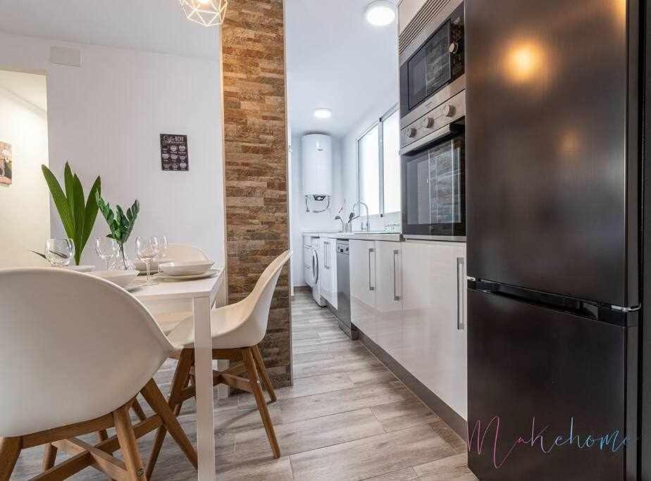 Apartamento 1 En Estadio Sevilla 6 Plazas Y Metro Екстериор снимка